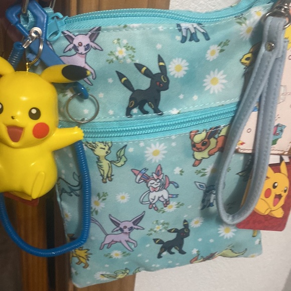 Croc Pokémon 10Jibbitz+Crossbody+Boba-tea ID🧋💛Pokémon Loungefly+Pikachu🗝⛓ - Picture 8 of 13